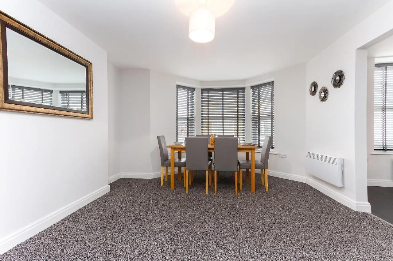 Kings Court Modern Aparthotel, Town Centre - Blackpool Resort Collection 0*,  Reino Unido