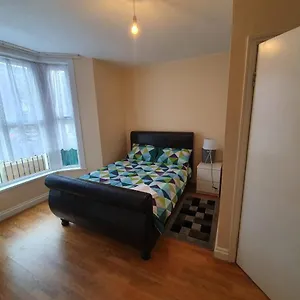 https://london-modern-cosy-3-bedroom-apartment.cambridgehotelsuk.com
