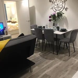 https://stylish-apartment-parking-beach-town-2-min-wlk.bournemouth-hotels.org