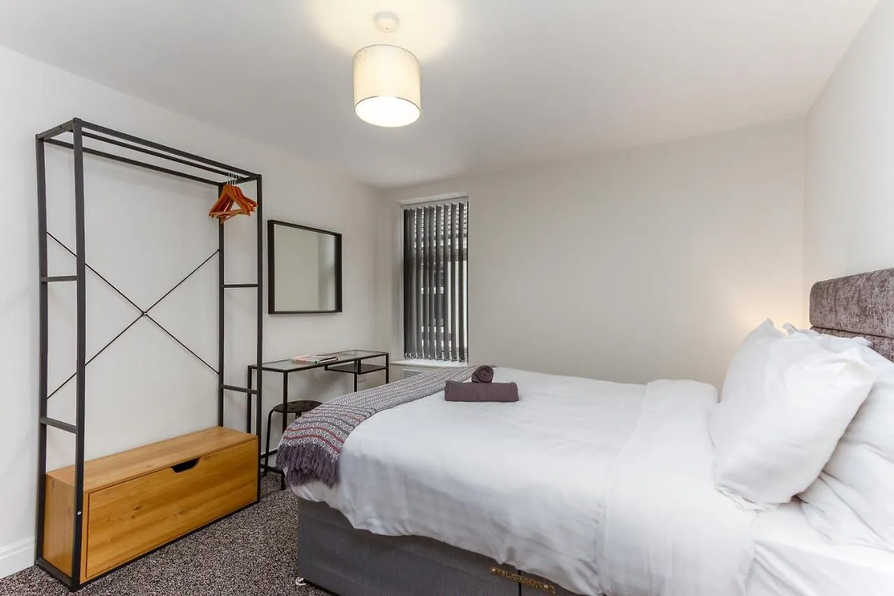 Kings Court Modern Aparthotel, Town Centre - Blackpool Resort Collection Apartment