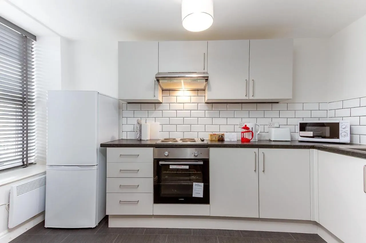 Kings Court Modern Aparthotel, Town Centre - Blackpool Resort Collection Apartment