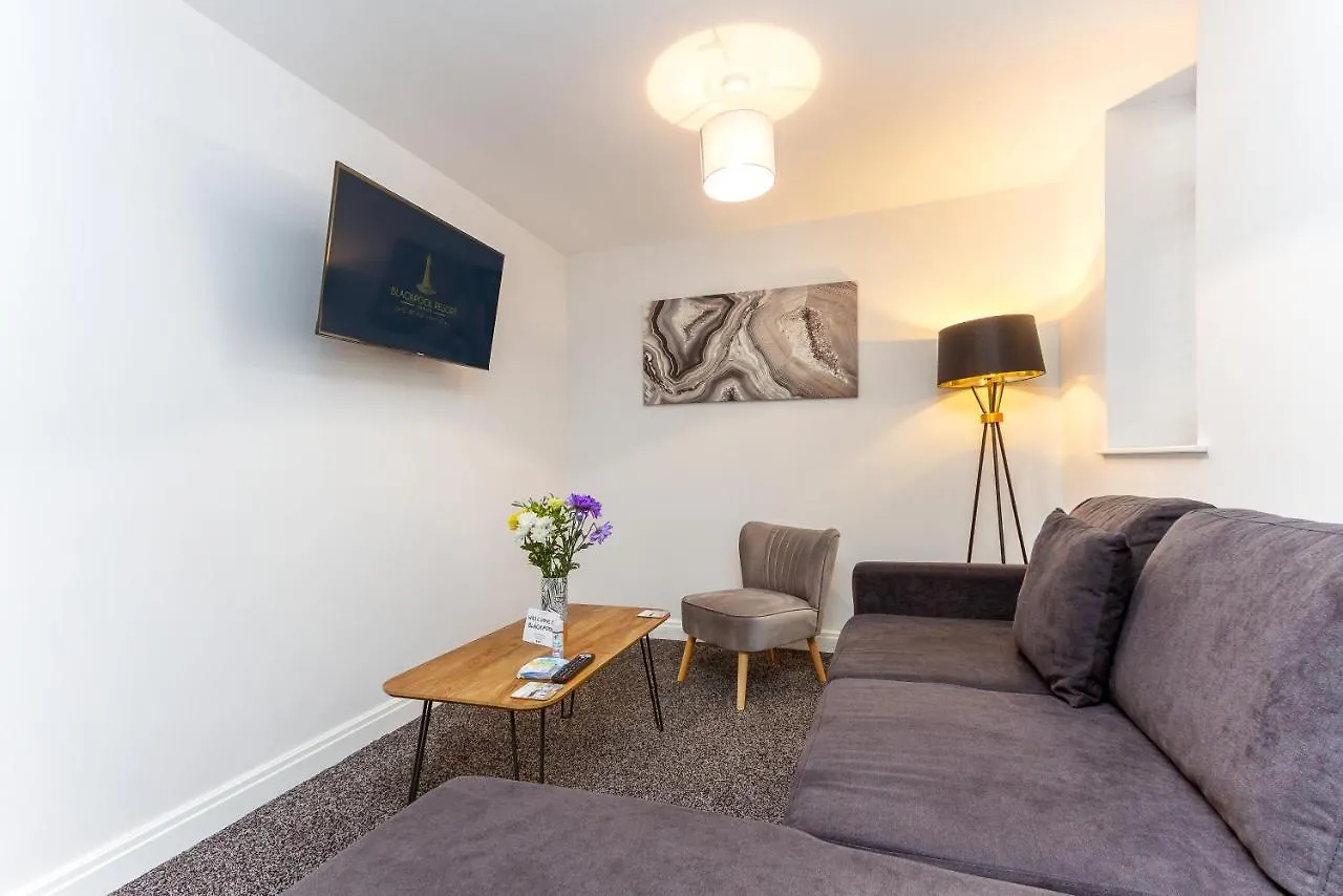 Kings Court Modern Aparthotel, Town Centre - Blackpool Resort Collection United Kingdom
